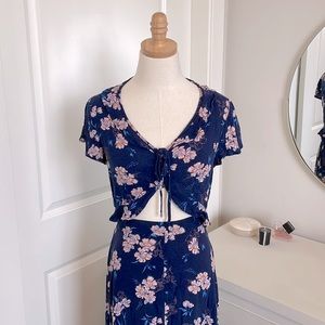 XHILARATION | Floral Crop Top | Size: Medium
